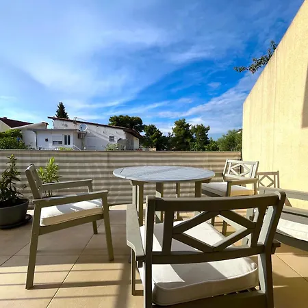 Olive Tree Apartment Stari Grad  Exterior photo